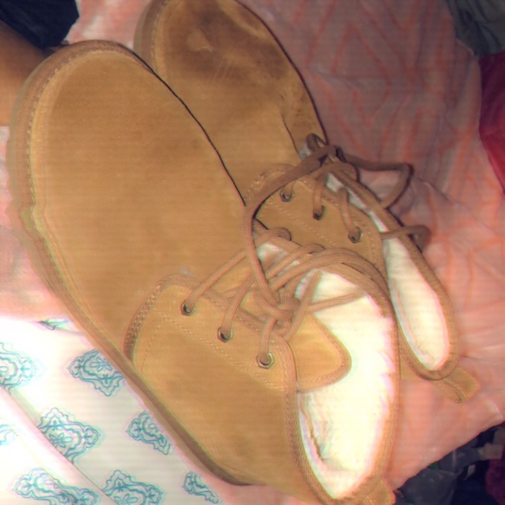 Boy uggs